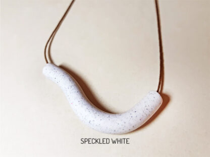 Wavering Necklace in speckled white